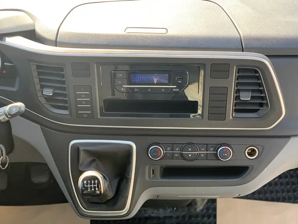 SAIC MAXUS XINTU V80