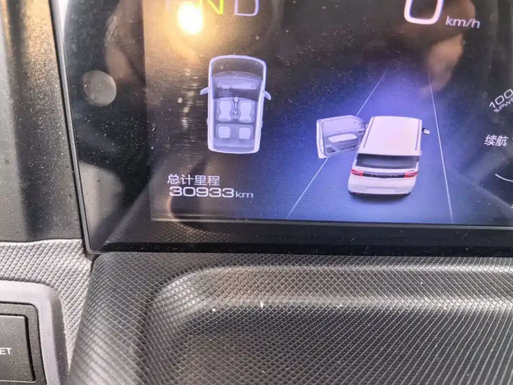 Wuling MINIEV — миниатюра 8