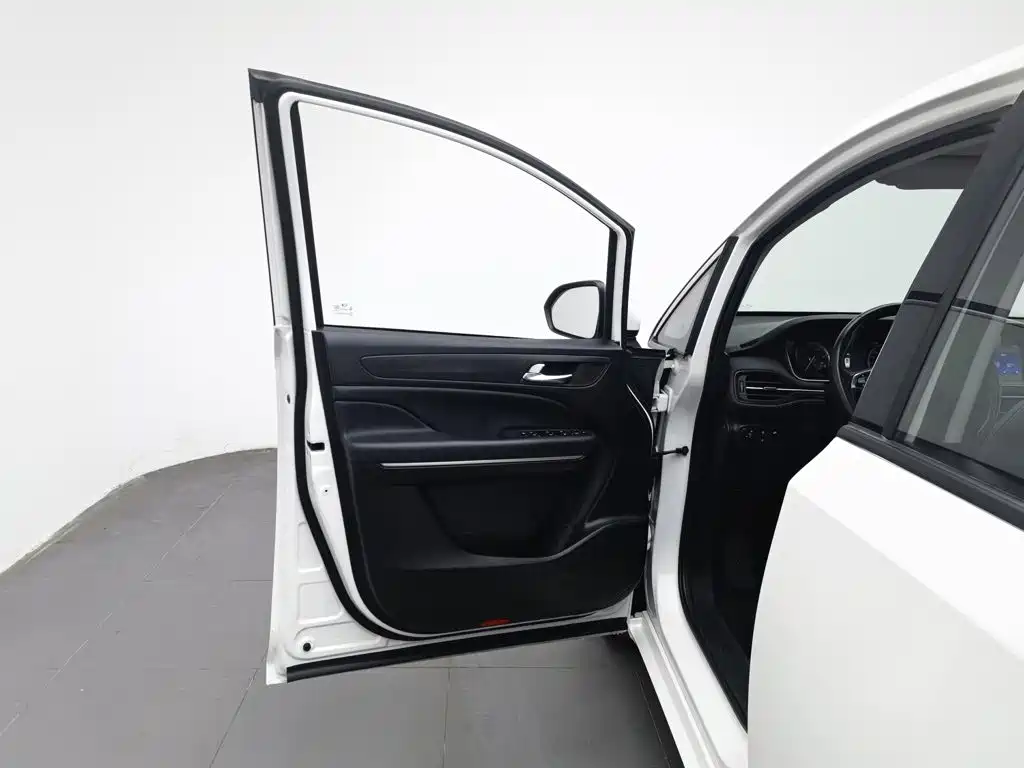 GAC Motor Trumpchi M6 — миниатюра 8