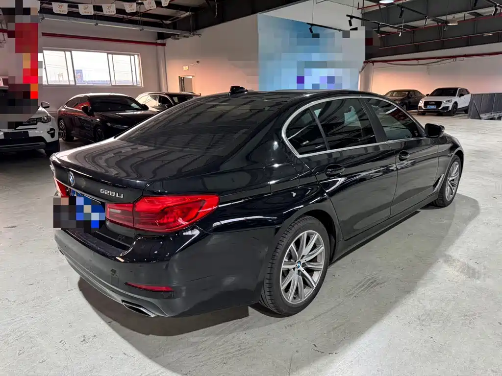 BMW 5 Series — миниатюра 3