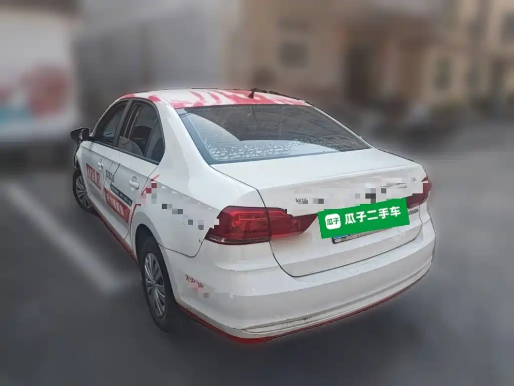 Volkswagen Santana — миниатюра 5