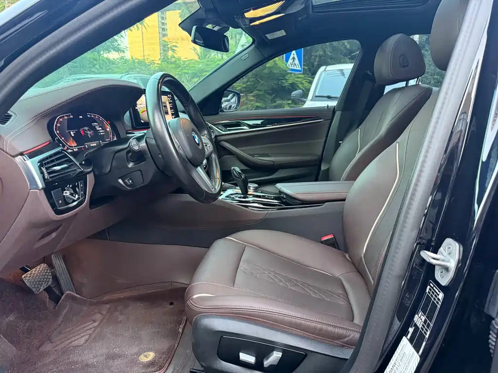 BMW 5 Series — миниатюра 3