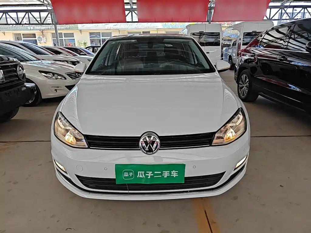 Volkswagen Golf 2017 230TSI AT Luxury
