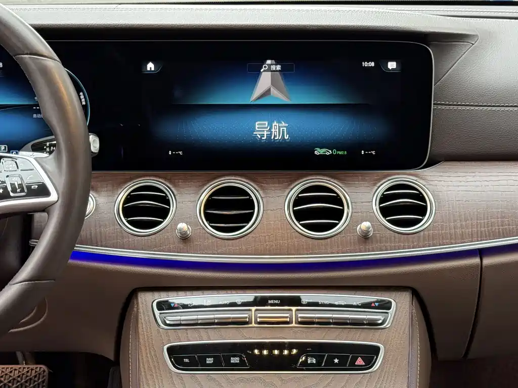 Mercedes-Benz E-Class — миниатюра 20