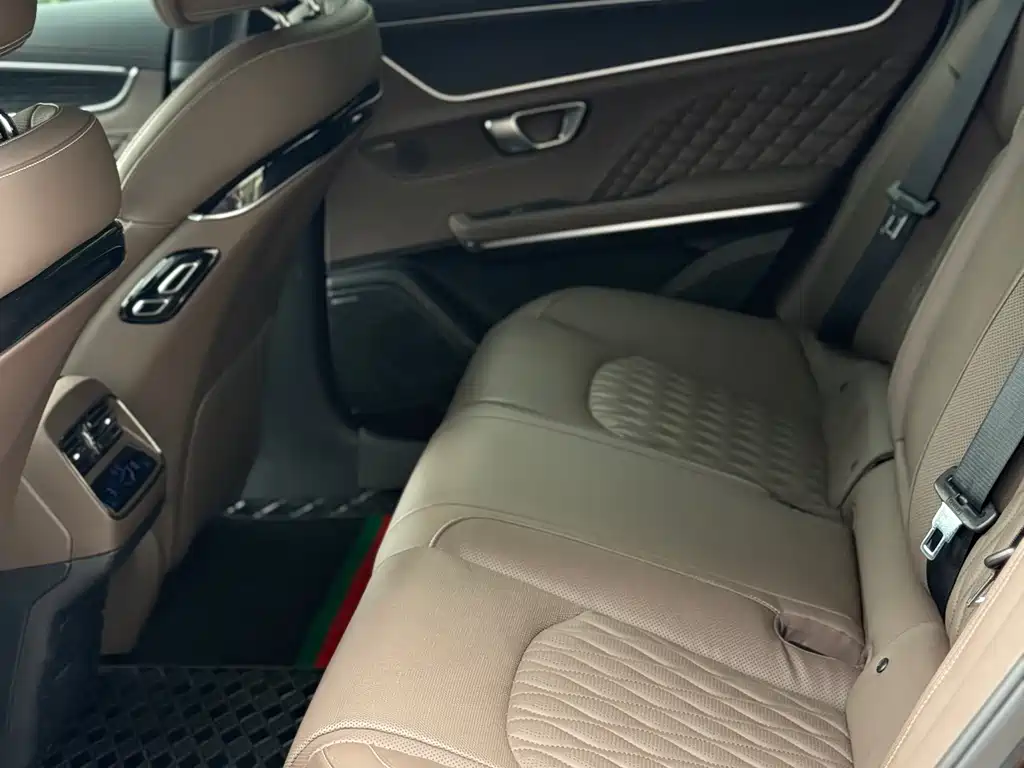 BYD Han 2023 DM-i Champion 200KM Flagship