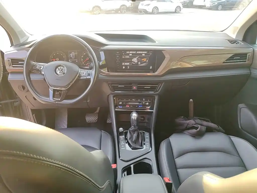 Volkswagen Tharu — миниатюра 10