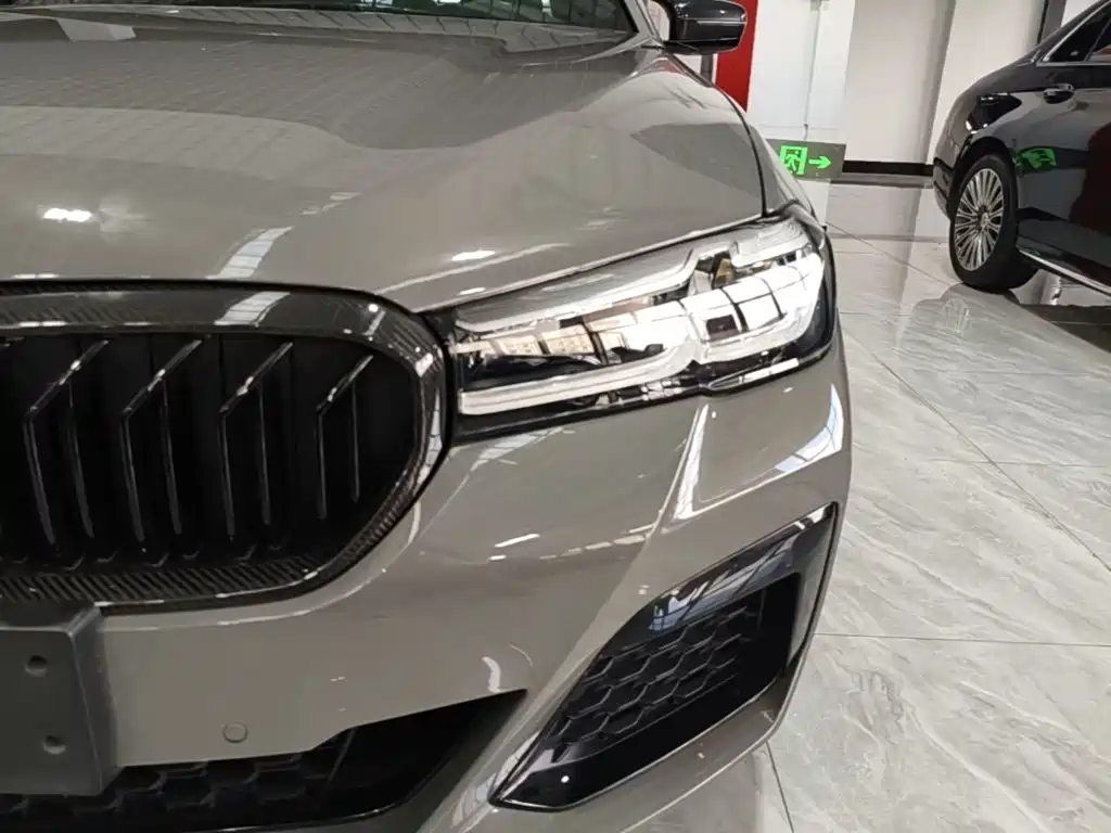 BMW 5 Series (Import) — миниатюра 24