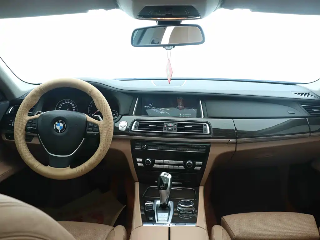 BMW 7 Series 7 2013 740Li Lead
