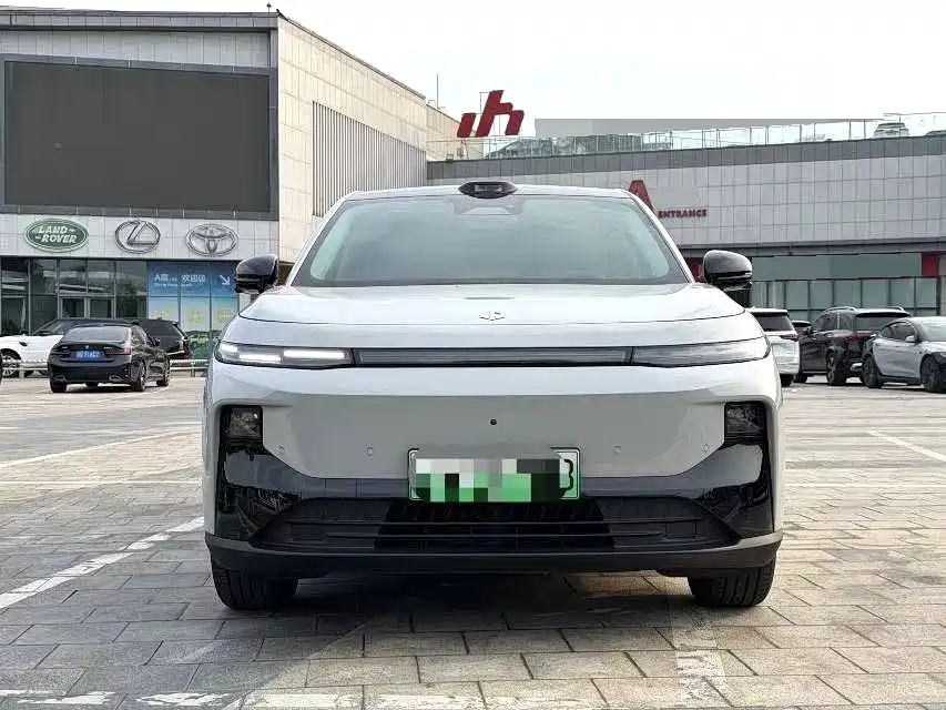 Leapmotor B10 2025 600