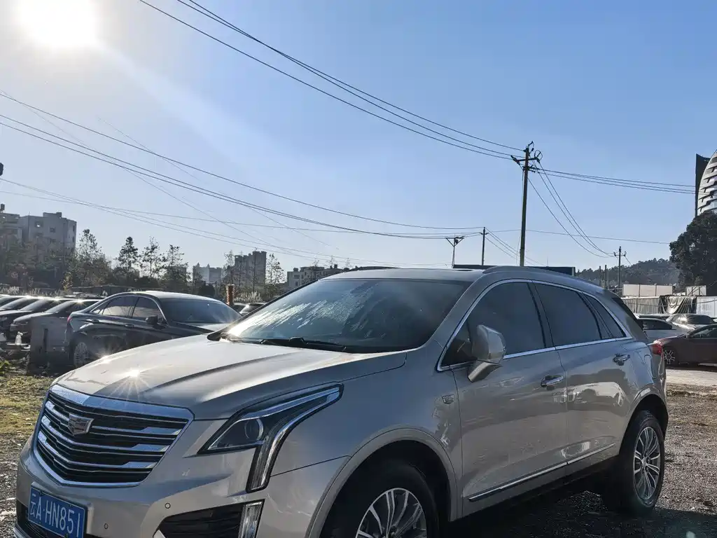 CADILLAC XT5