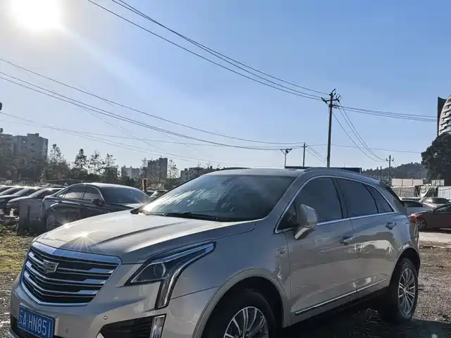 CADILLAC XT5
