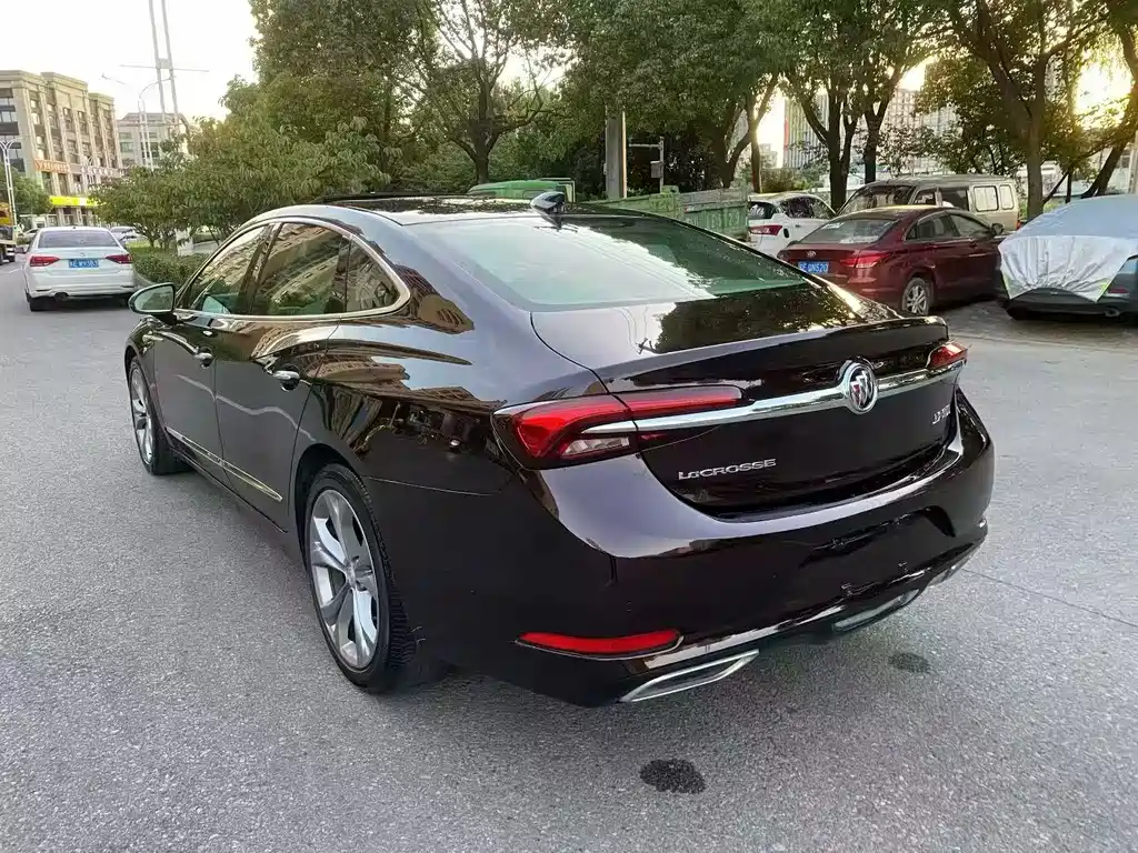 Buick LaCrosse — миниатюра 9