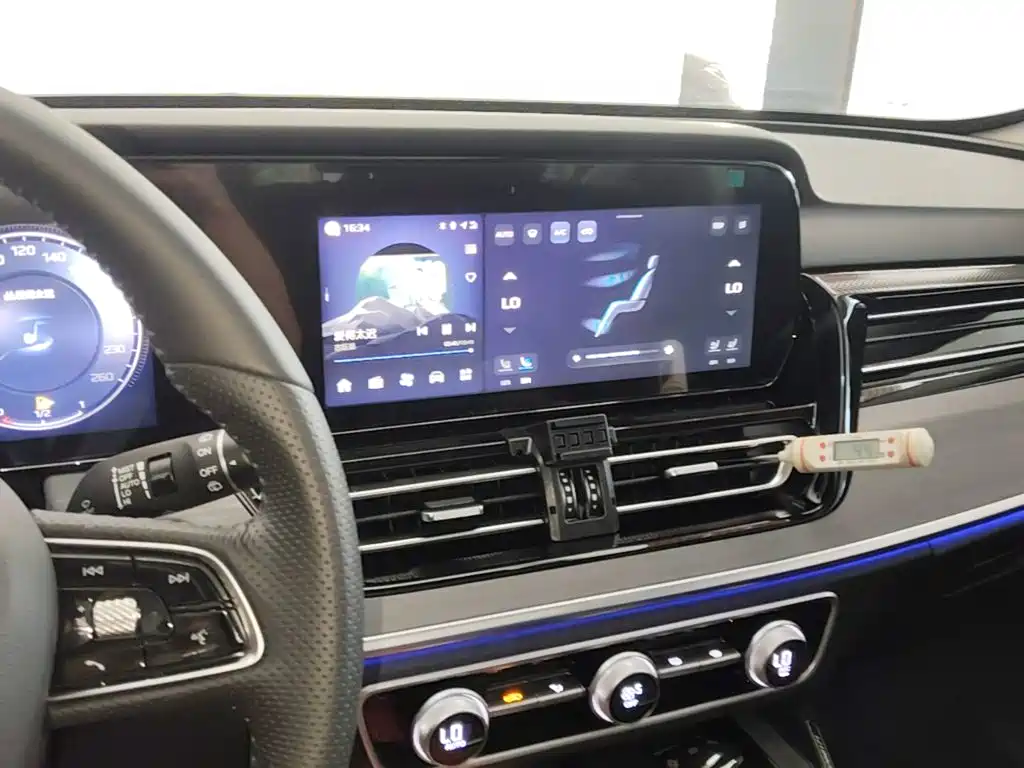Hongqi Hongqi HS5 — миниатюра 13
