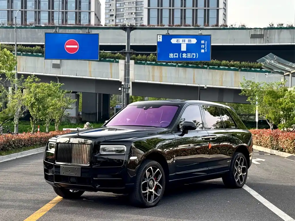 Rolls-Royce Cullinan — миниатюра 3