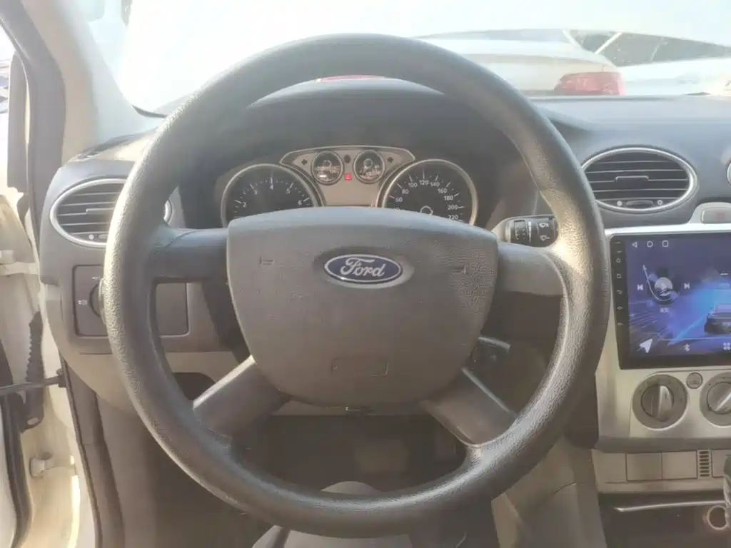 Ford Focus — миниатюра 11