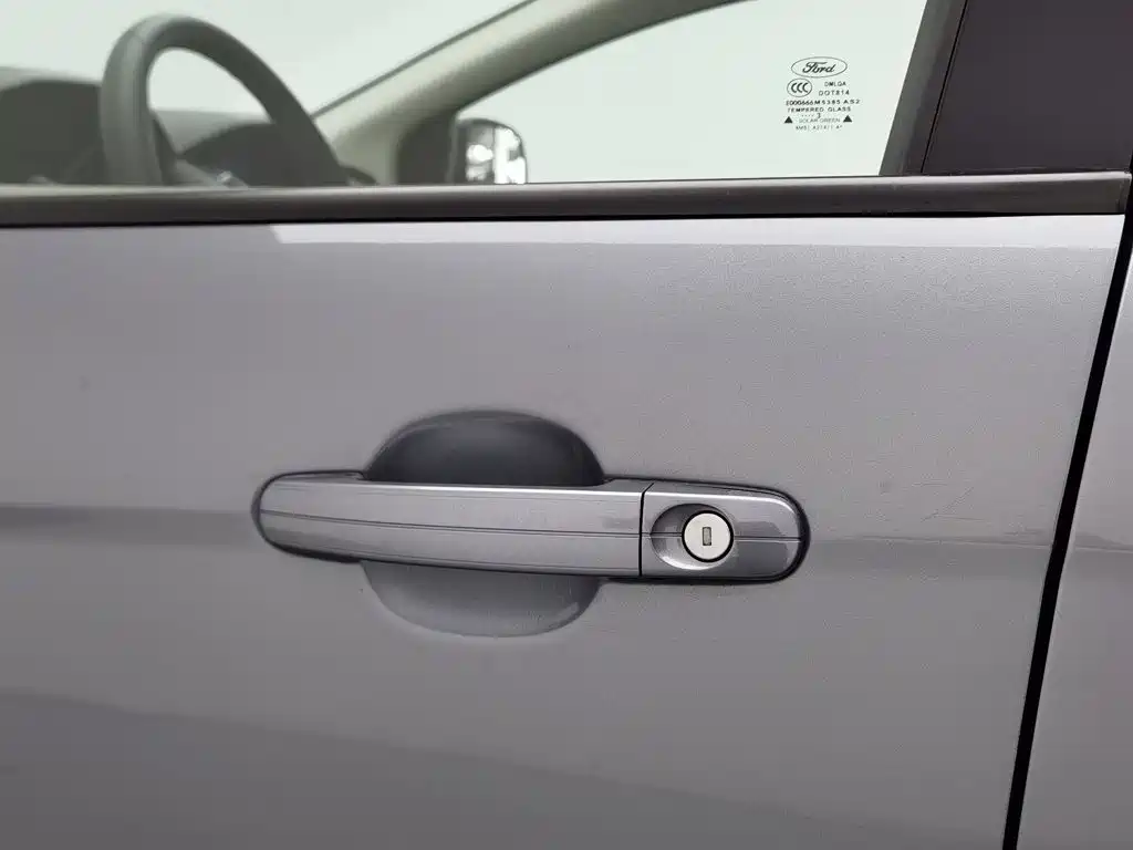 Ford Focus — миниатюра 18