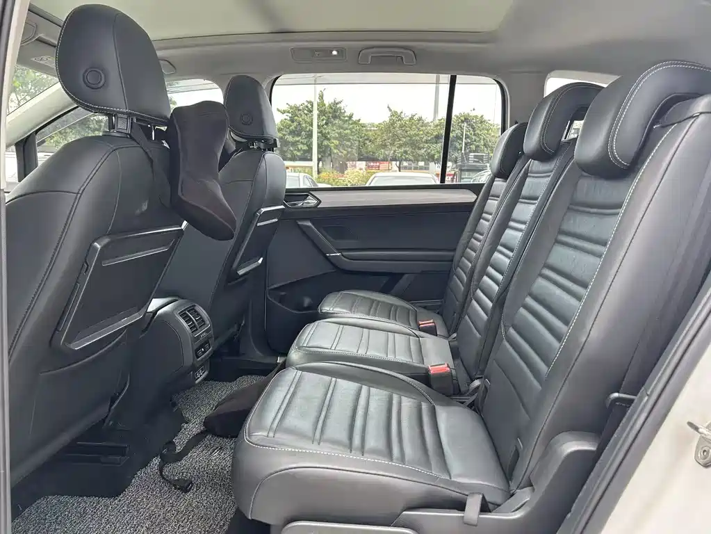 Volkswagen Touran — миниатюра 7