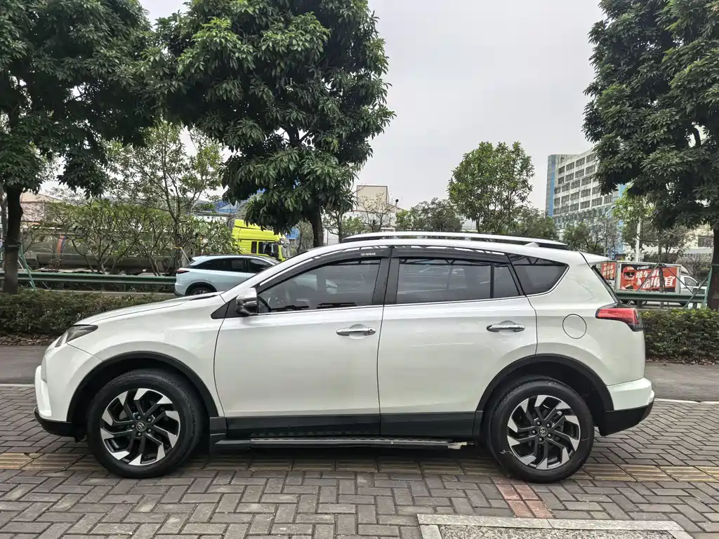 TOYOTA RAV4 RONGFANG
