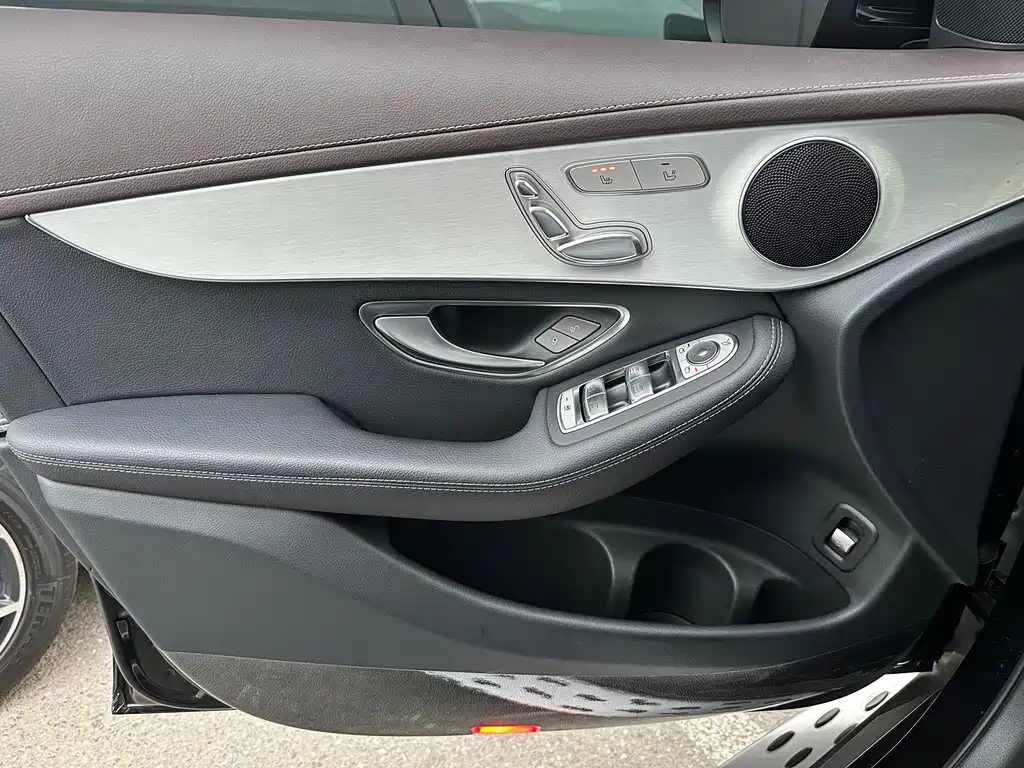 Mercedes-Benz GLC — миниатюра 12