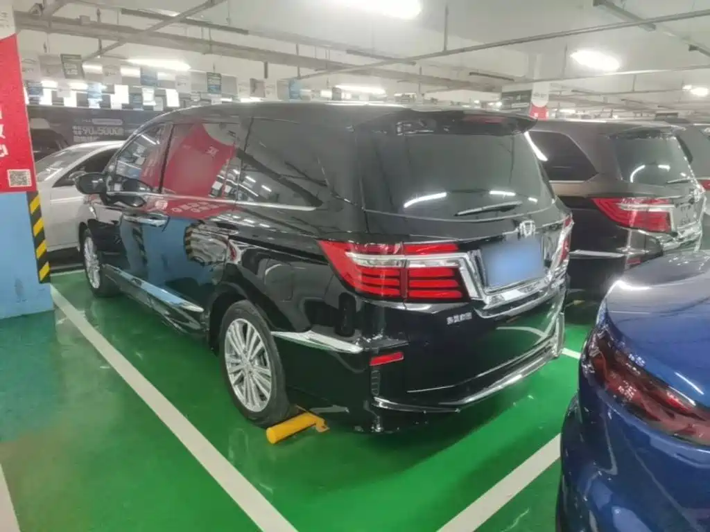 Honda Elysion 2016 2.4L Luxury