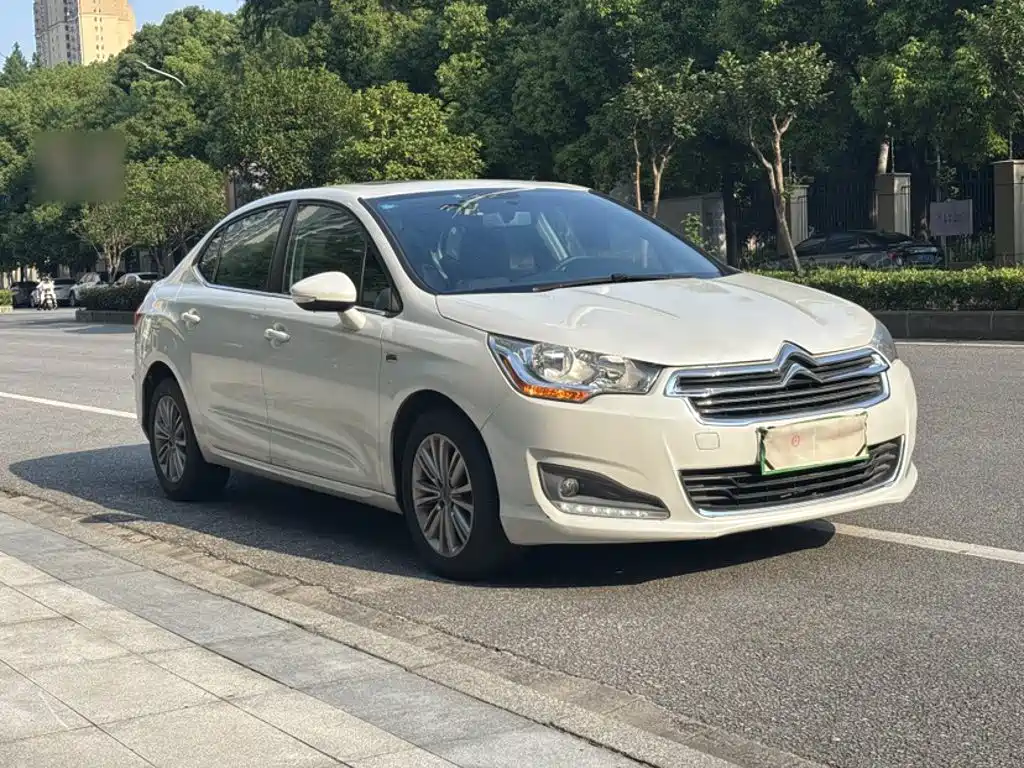 Citroen C4L 2015 1.2T AT Luxury