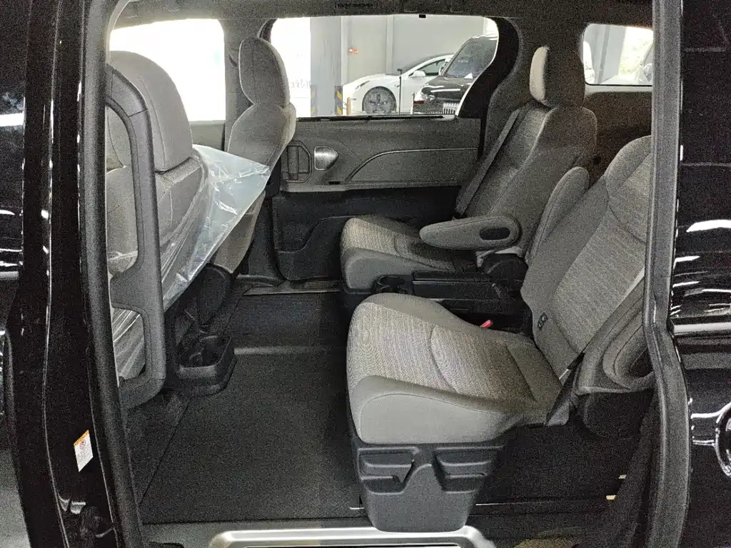 Toyota Sienna 2026 2.5L Comfort