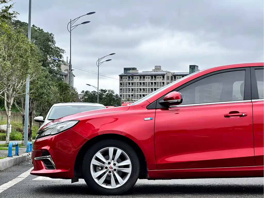 Roewe 360 2018 PLUS 1.5L MT Premium