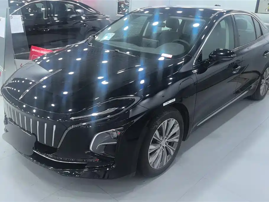 Hongqi Hongqi E-QM5 2024