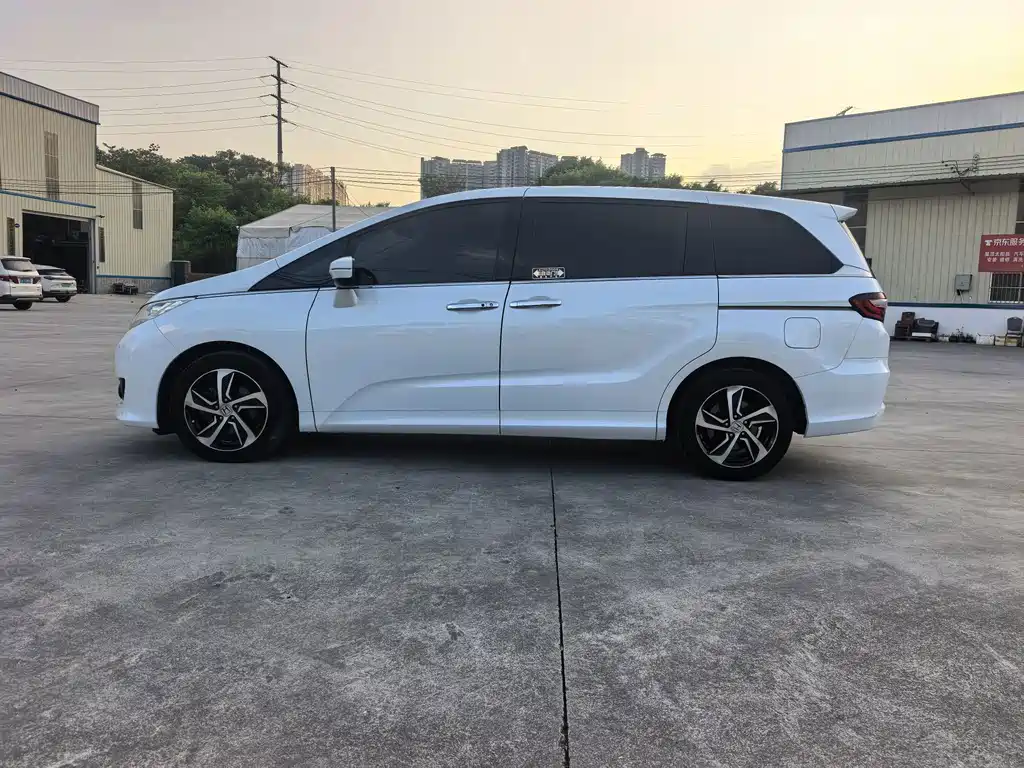 Honda Odyssey — миниатюра 4