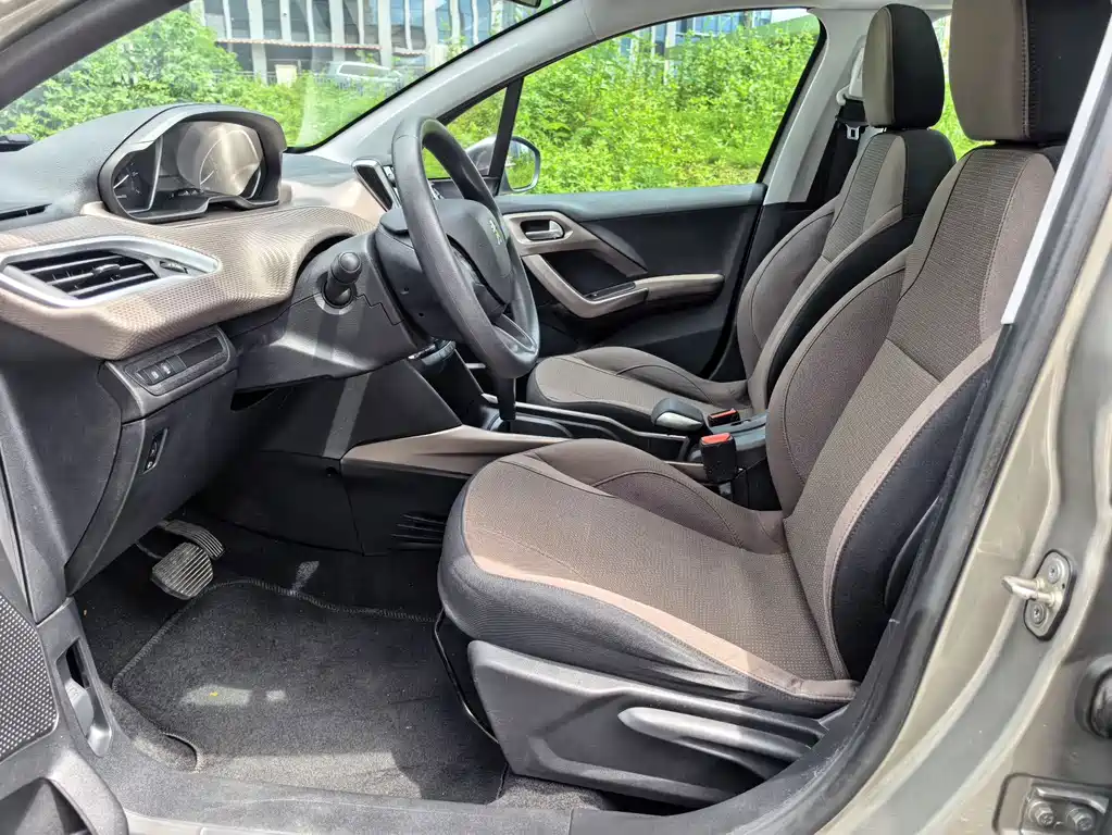 Peugeot 2008 — миниатюра 4