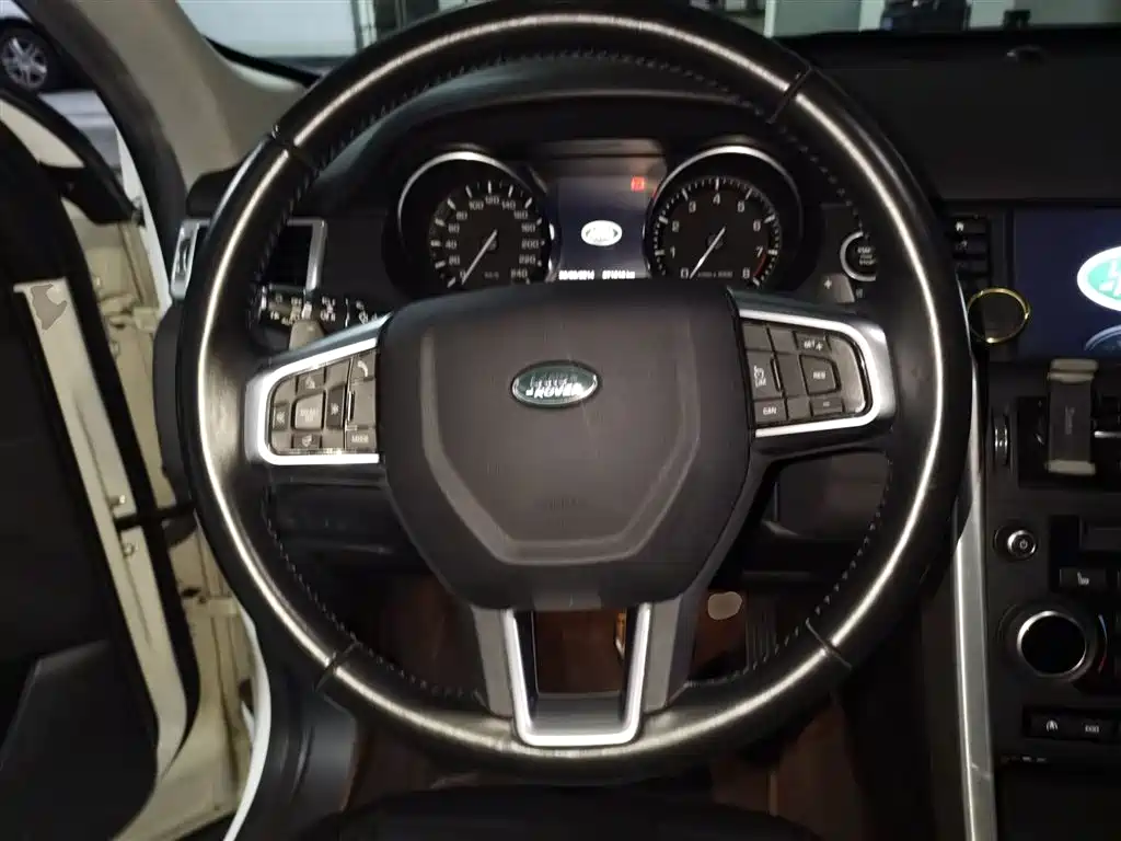 Land Rover Discovery Sport 2015 2.0T SE