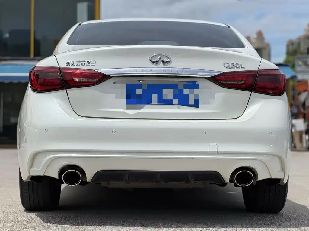 INFINITI Q50L