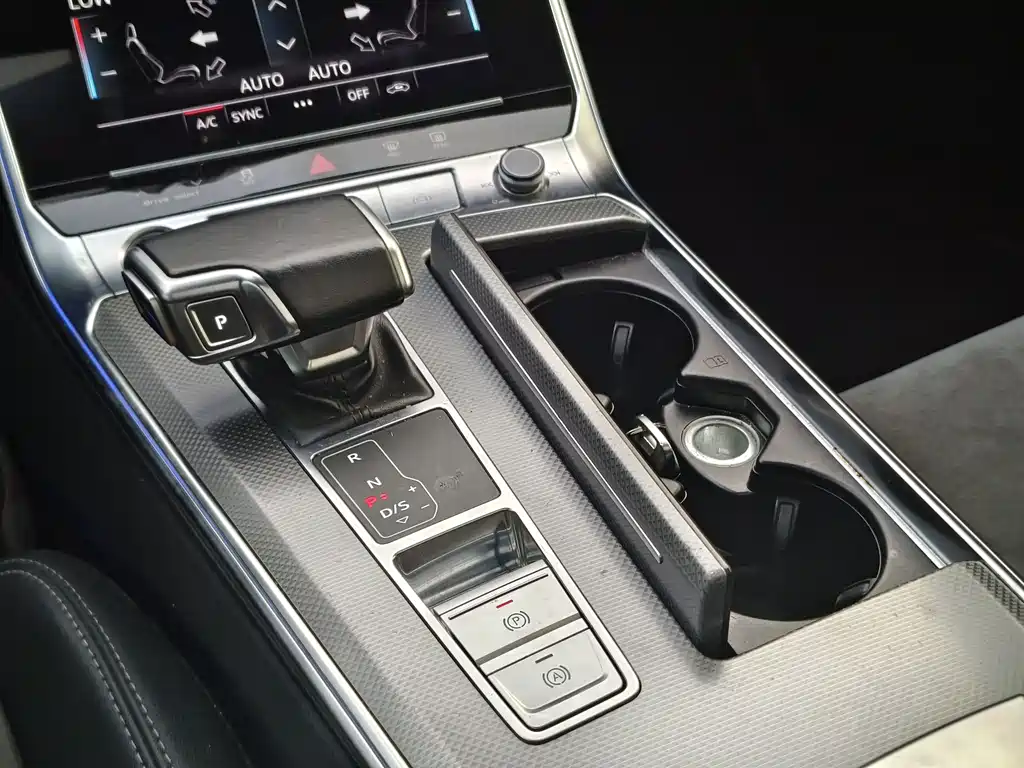 Audi A6L — миниатюра 11