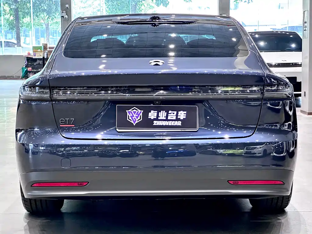 NIO NIO ET7