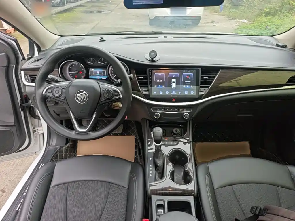 Buick Verano — миниатюра 10