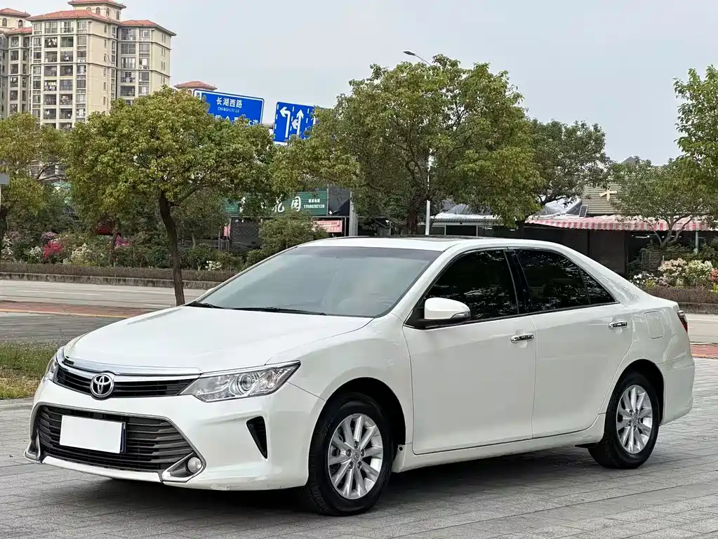 Toyota Camry 2015