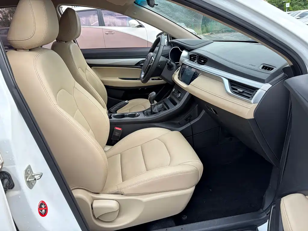Geely Emgrand — миниатюра 13