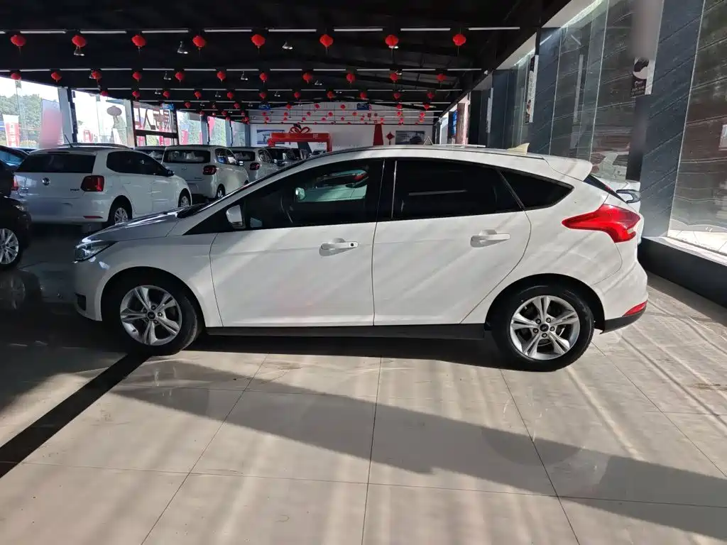 Ford Focus — миниатюра 7
