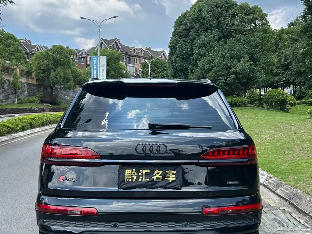 Audi Q7 2024 55 TFSI quattro S line Sport