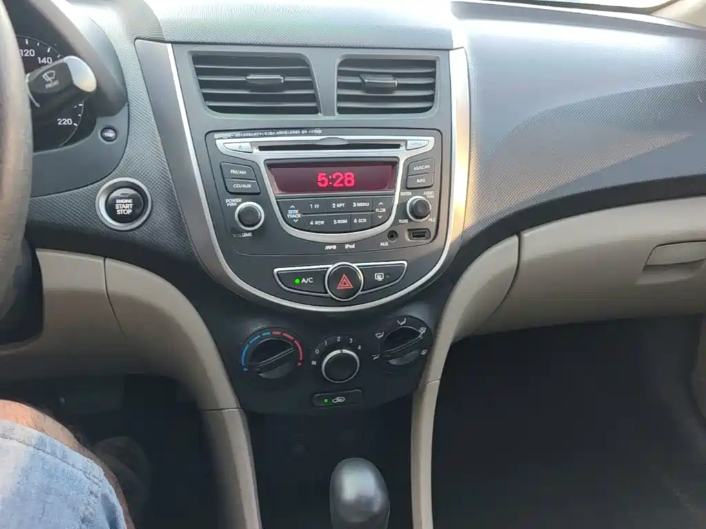 Hyundai Verna — миниатюра 13