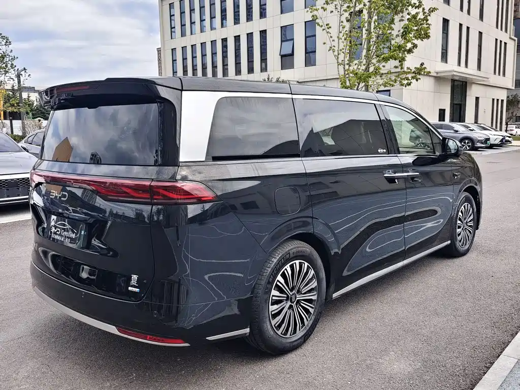 BYD Xia 2025 DM-i 1.5T 180km