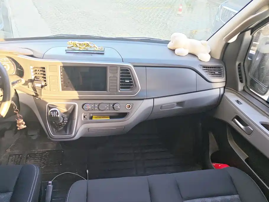 MAXUS V80 — миниатюра 13