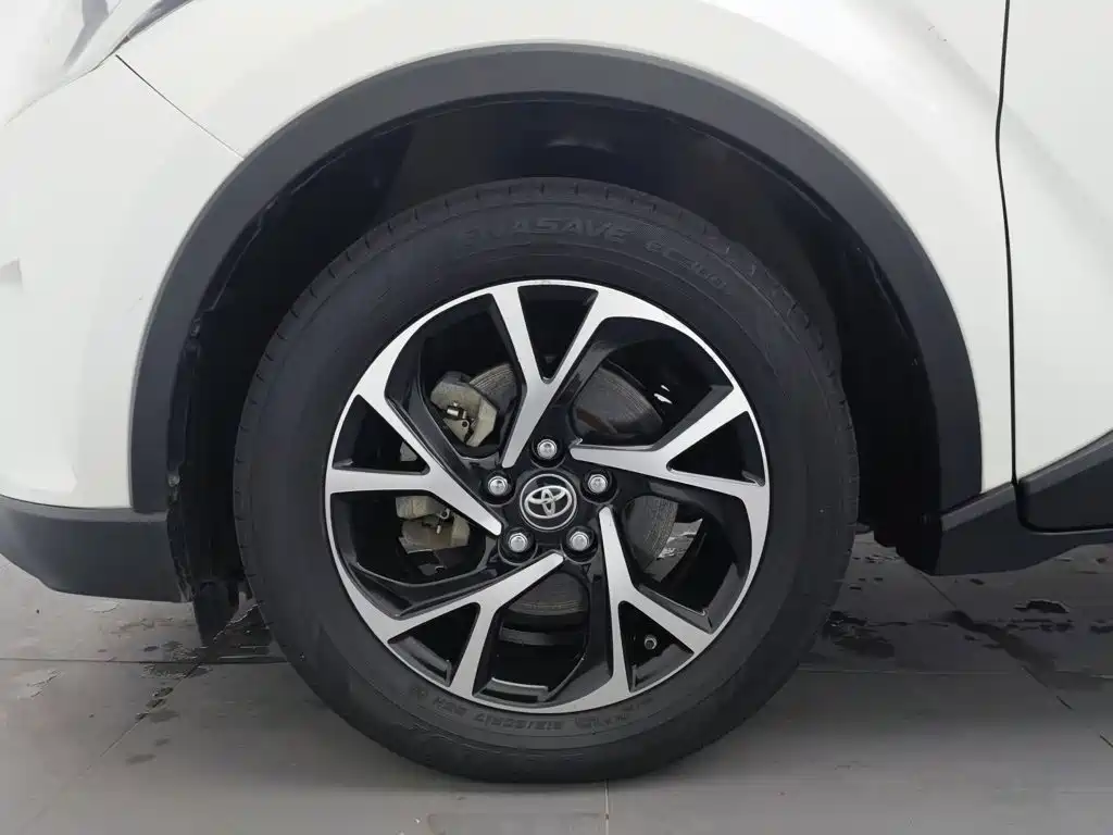 Toyota C-HR — миниатюра 17