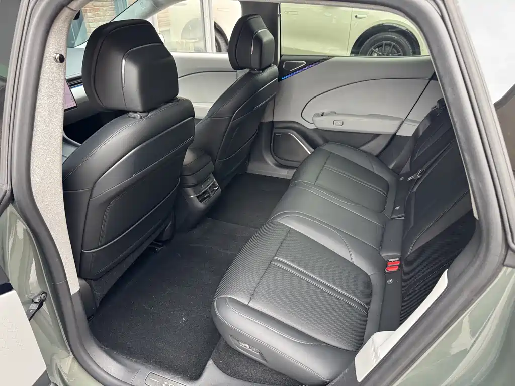 Zeekr 007 — миниатюра 9