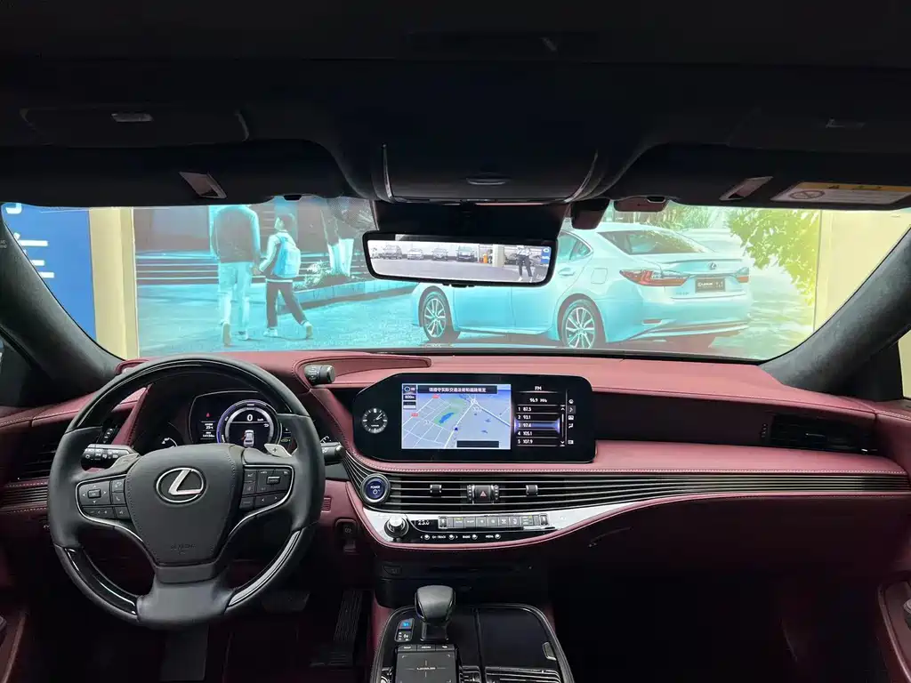 Lexus LS — миниатюра 3