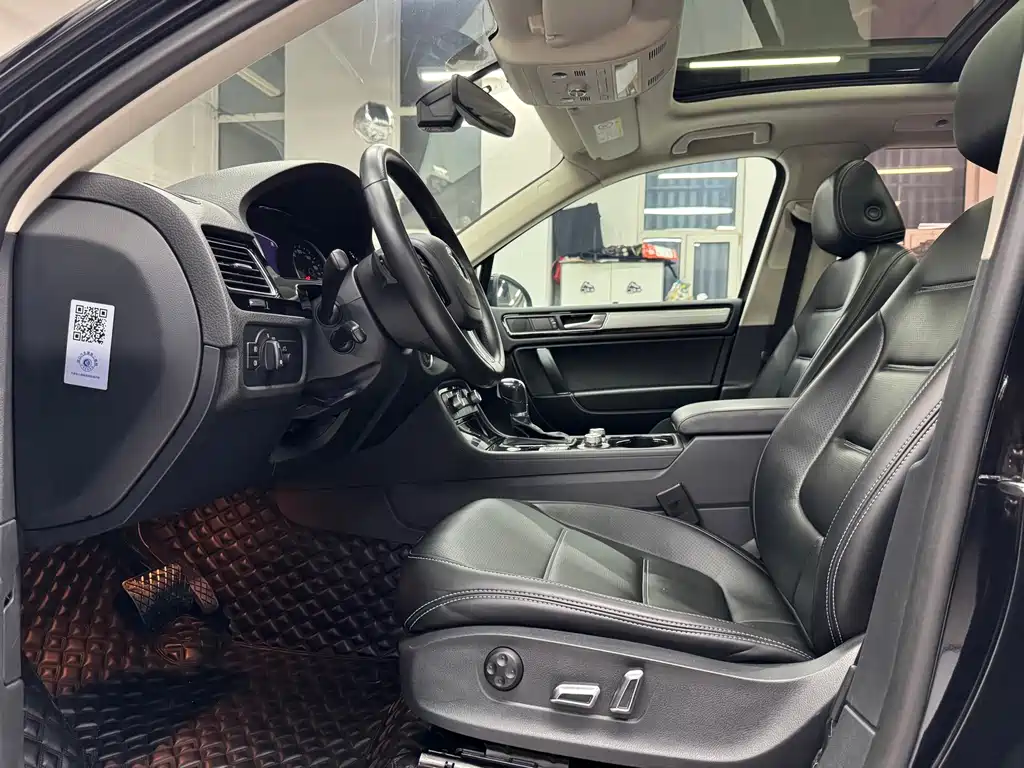 Volkswagen Touareg — миниатюра 12