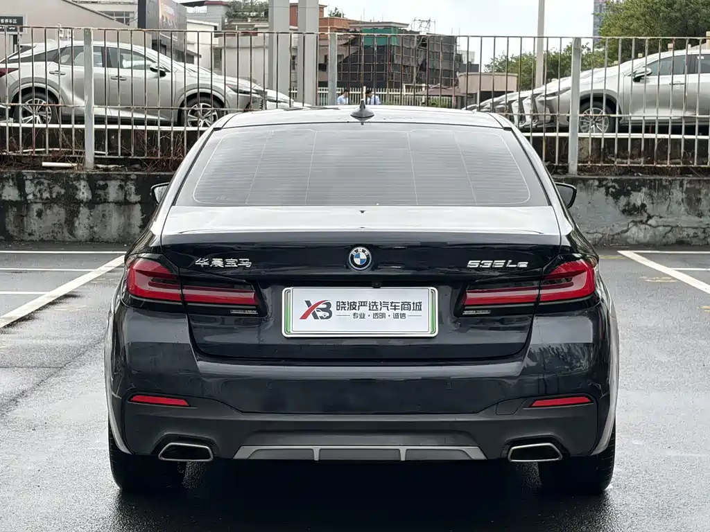 BMW 5 Series New Energy — миниатюра 7