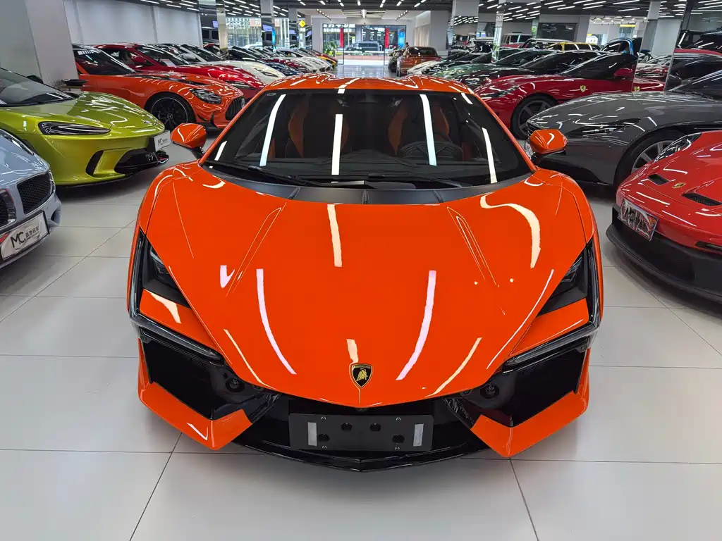 Lamborghini Revuelto 2026