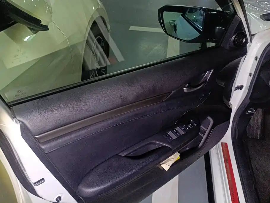 Honda Civic — миниатюра 7