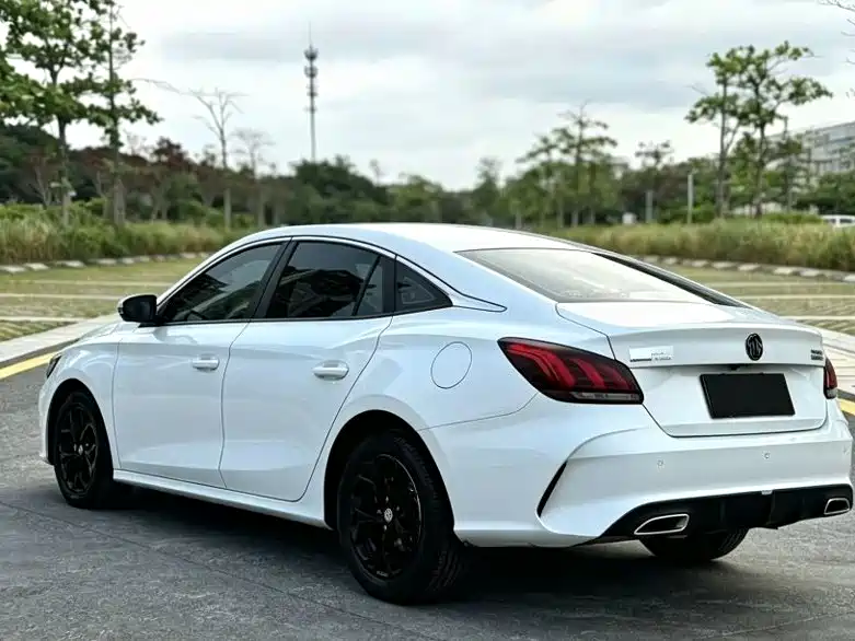 MG MG5 — миниатюра 9